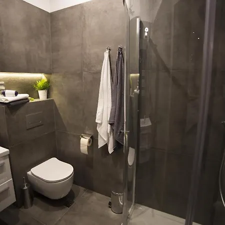 Perfect Location In Old Town, Train Station 2 Min! Apartment Krakow