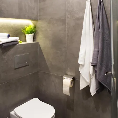 Apartment Perfect Location In Old Town, Train Station 2 Min! Krakow