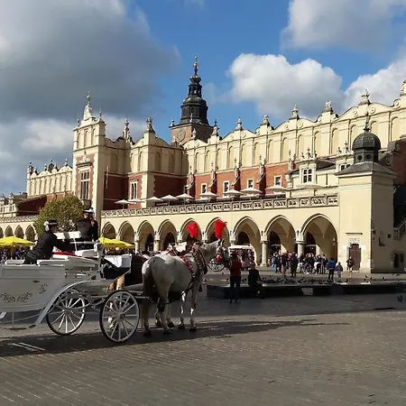 Apartment Perfect Location In Old Town, Train Station 2 Min!