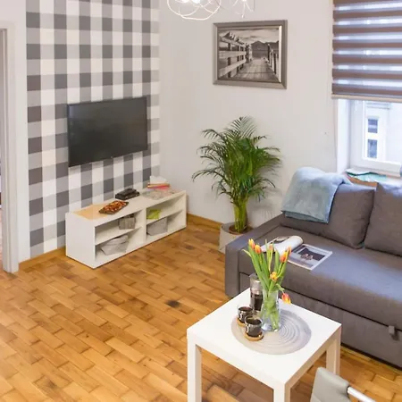Perfect Location In Old Town, Train Station 2 Min! * Krakow